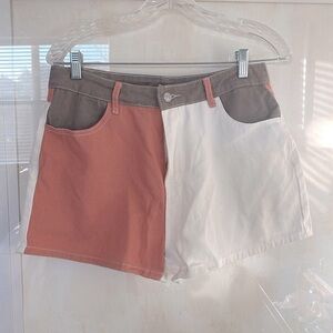 Women’s color block denim shorts -size L